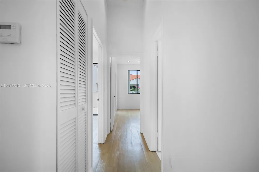 21378 Marina Cove Cir #11-B Aventura, FL 33180