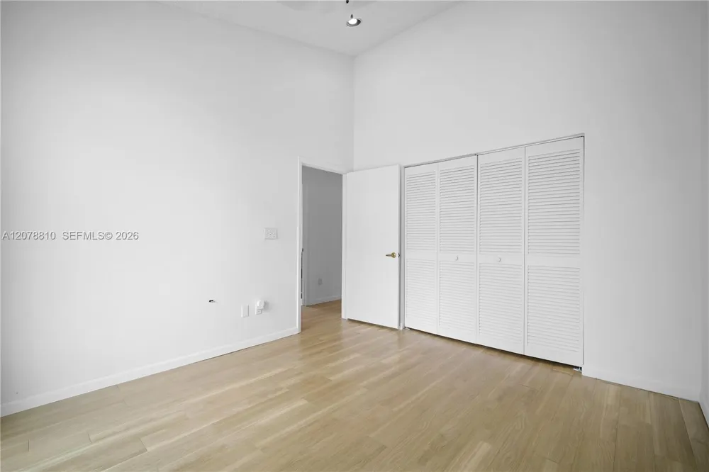 21378 Marina Cove Cir #11-B Aventura, FL 33180