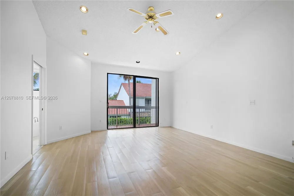 21378 Marina Cove Cir #11-B Aventura, FL 33180