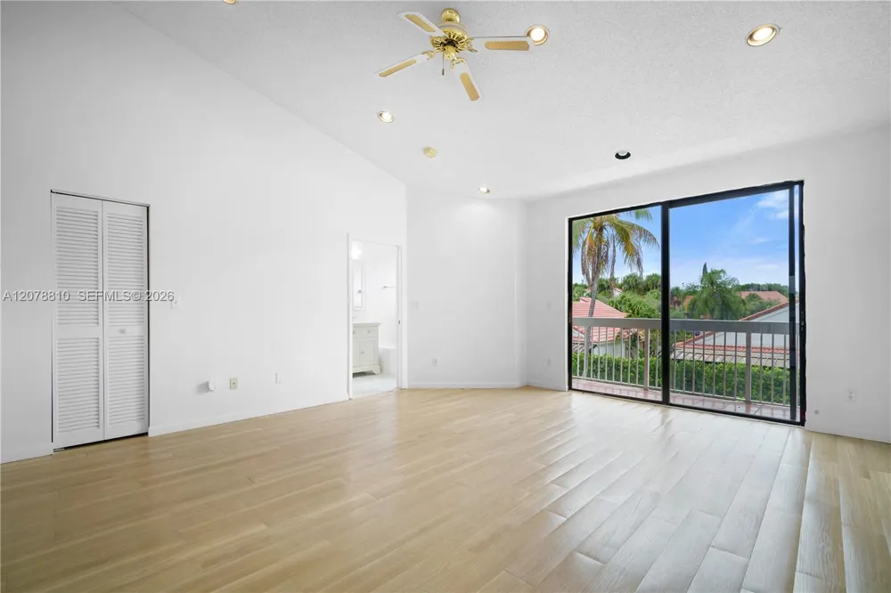 21378 Marina Cove Cir #11-B Aventura, FL 33180
