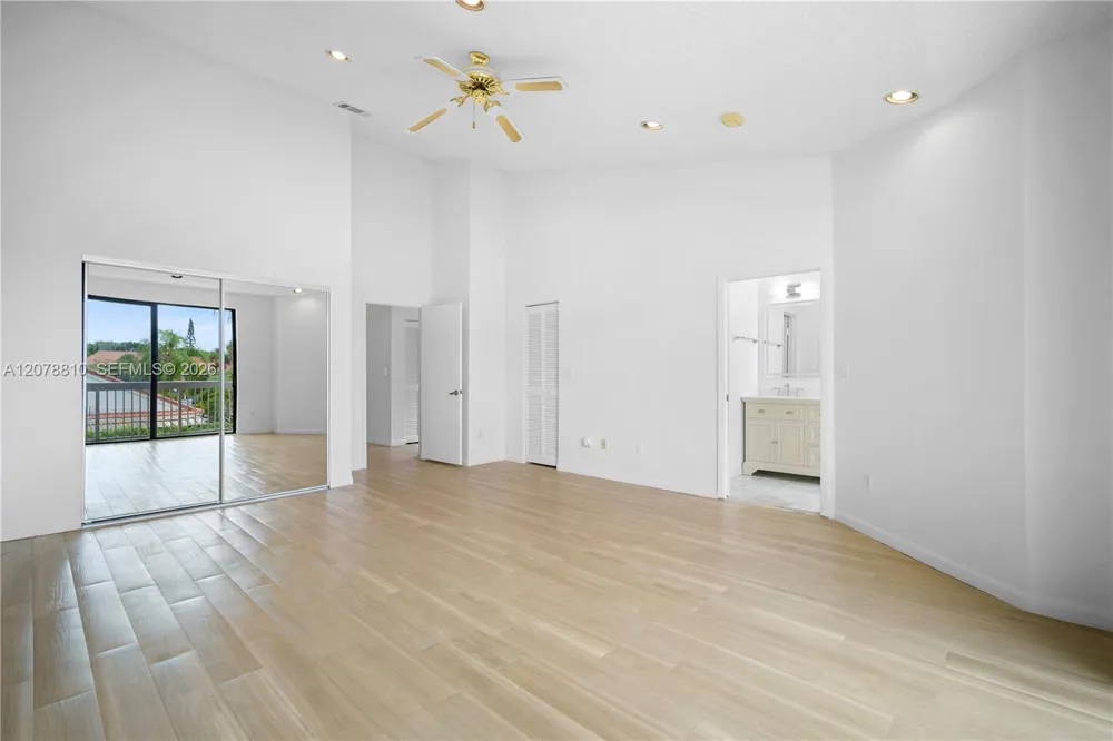 21378 Marina Cove Cir #11-B Aventura, FL 33180