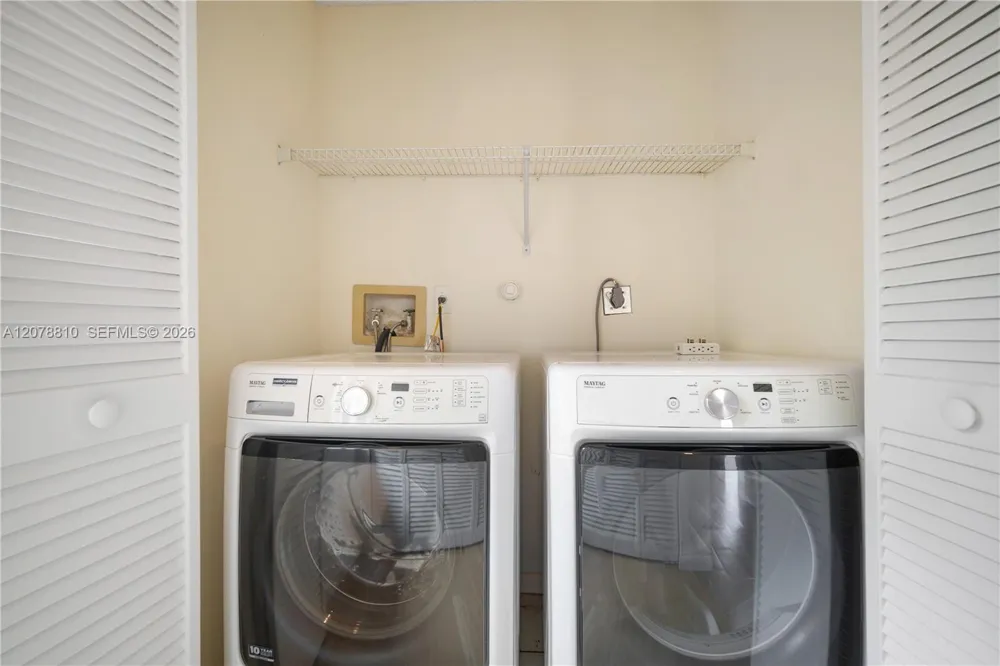 21378 Marina Cove Cir #11-B Aventura, FL 33180