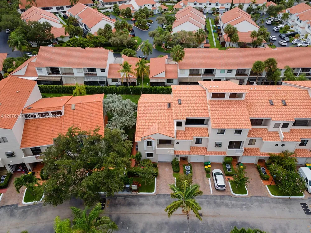 21378 Marina Cove Cir #11-B Aventura, FL 33180