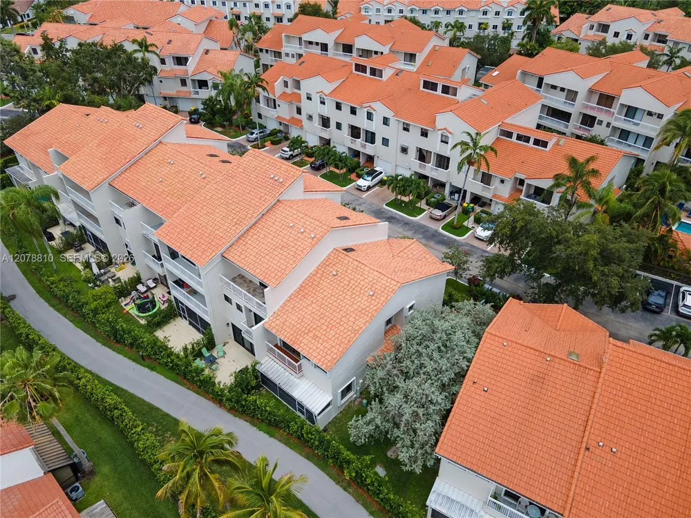 21378 Marina Cove Cir #11-B Aventura, FL 33180