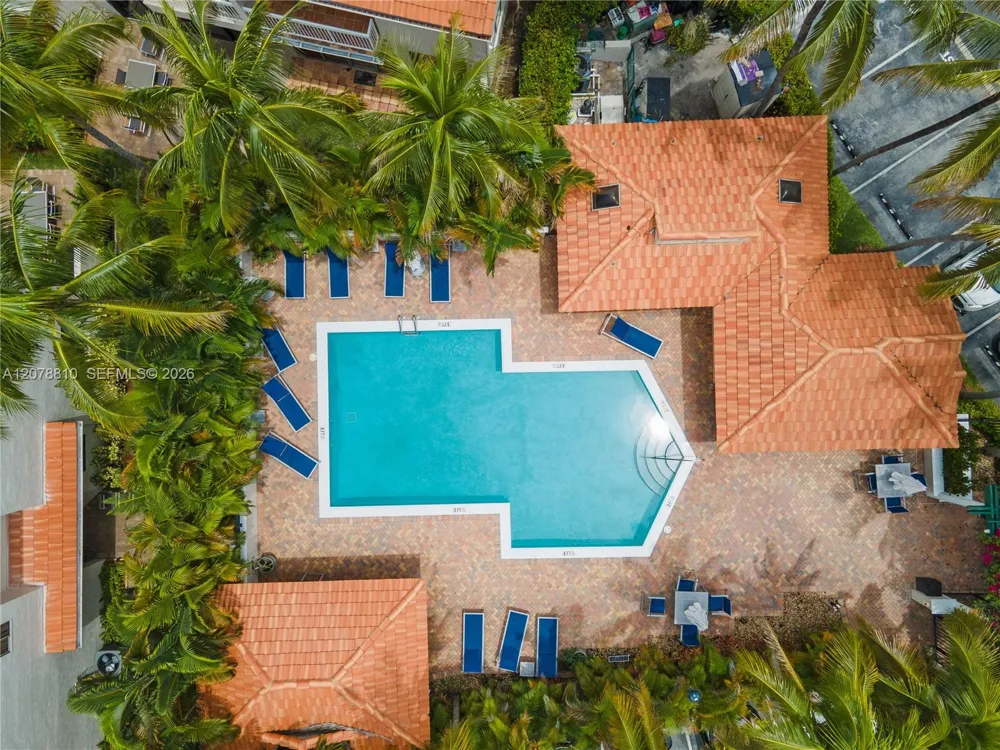 21378 Marina Cove Cir #11-B Aventura, FL 33180