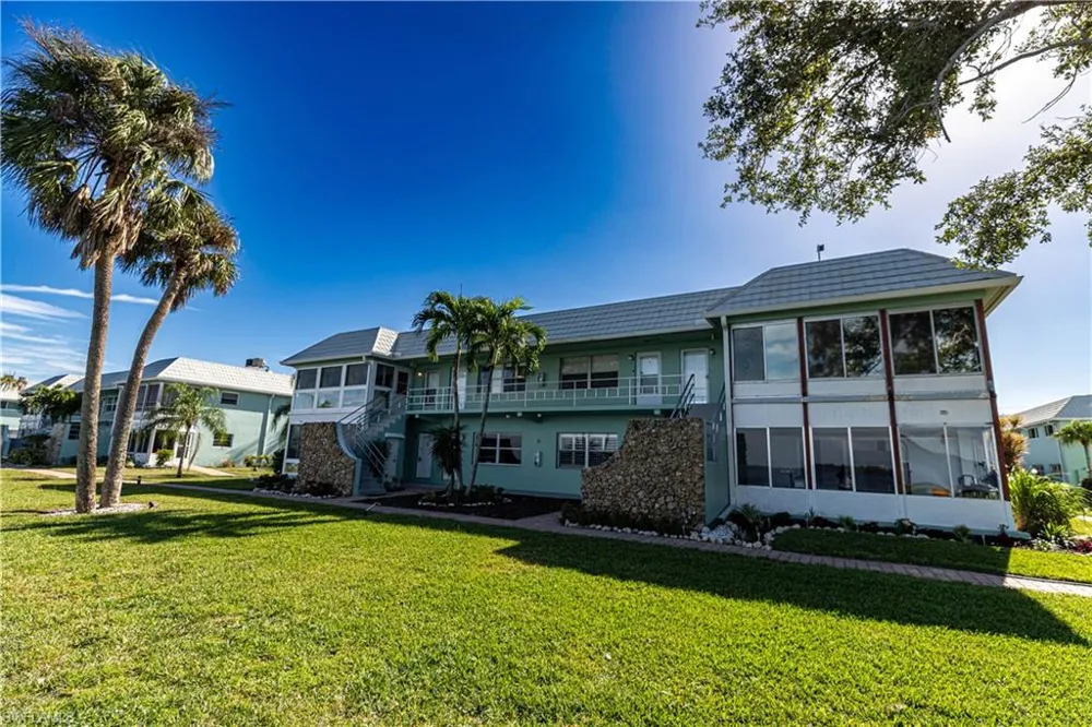 3225 E Riverside Drive #48D Fort Myers, FL 33916