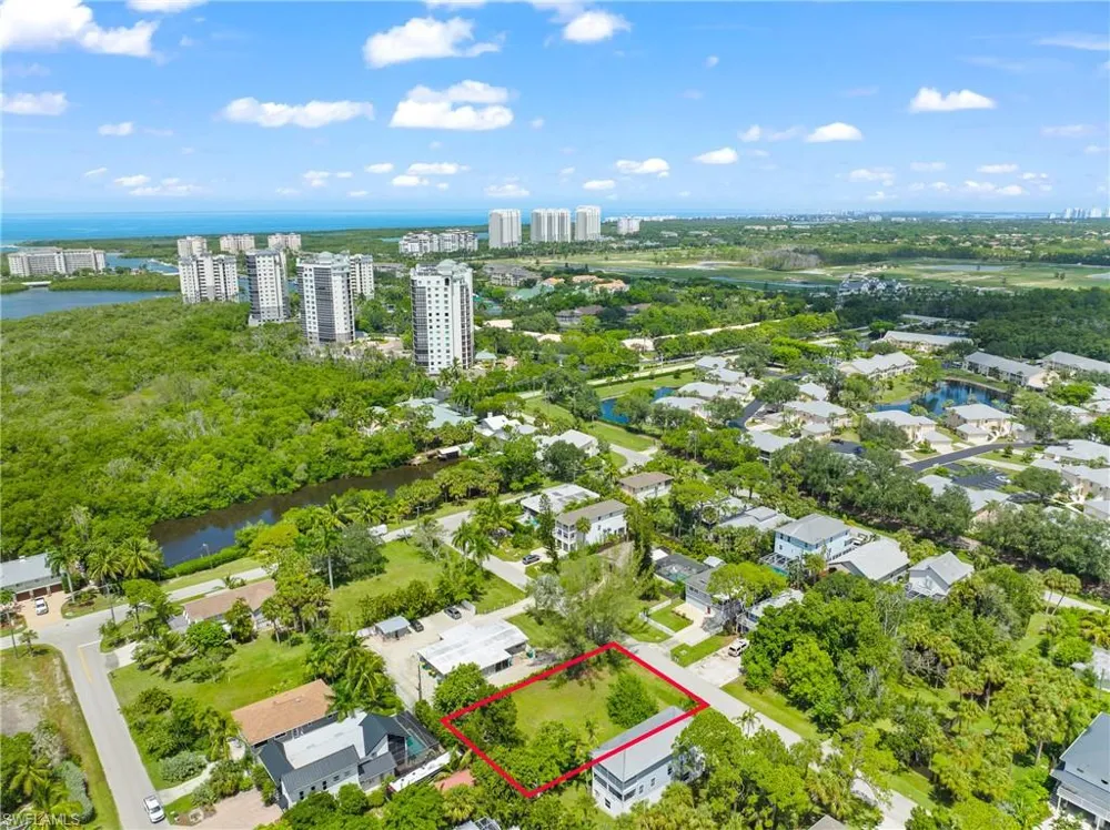 734 Park Avenue Naples, FL 34110