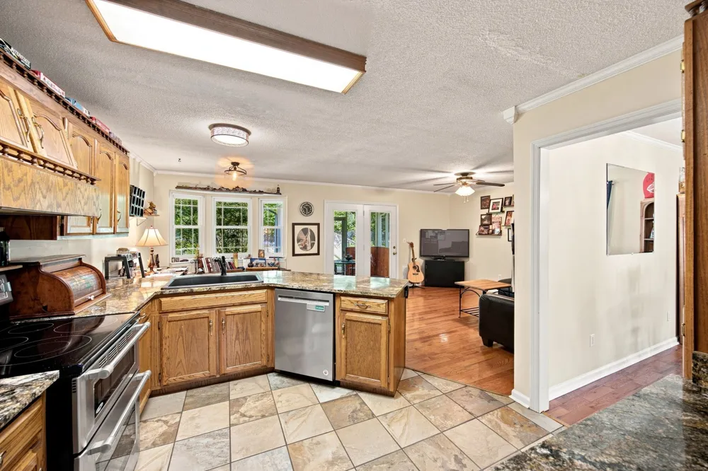 202 Ashlin Woods Dr NE Cleveland, TN 37312