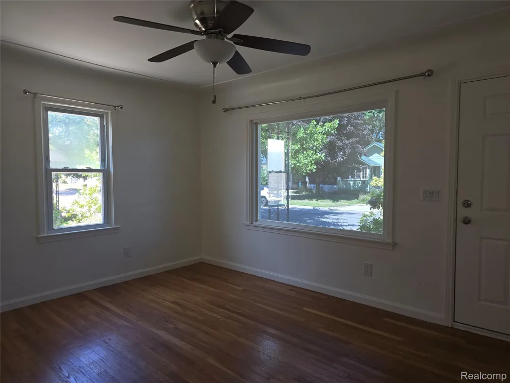 534 Ardmore Drive Ferndale City, MI 48220