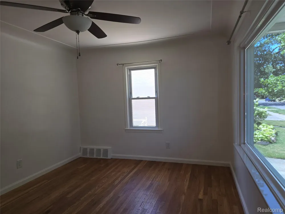 534 Ardmore Drive Ferndale City, MI 48220