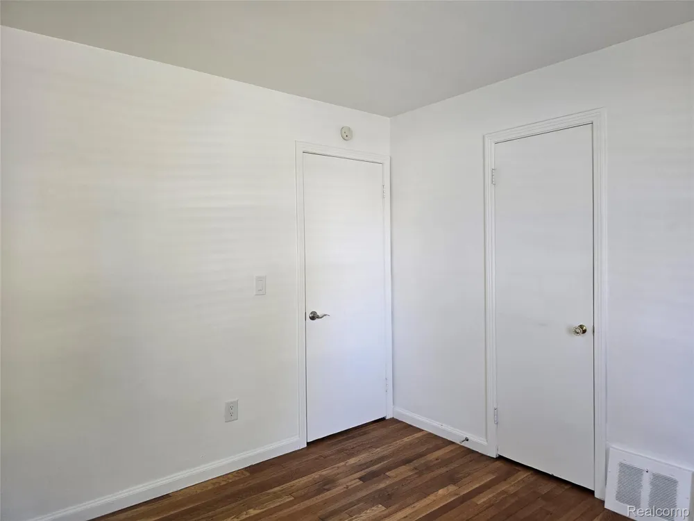 534 Ardmore Drive Ferndale City, MI 48220