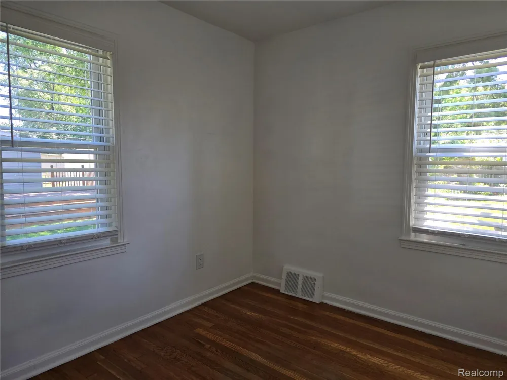 534 Ardmore Drive Ferndale City, MI 48220