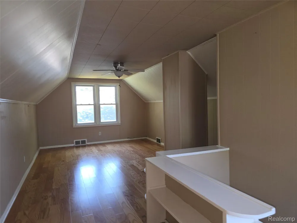 534 Ardmore Drive Ferndale City, MI 48220