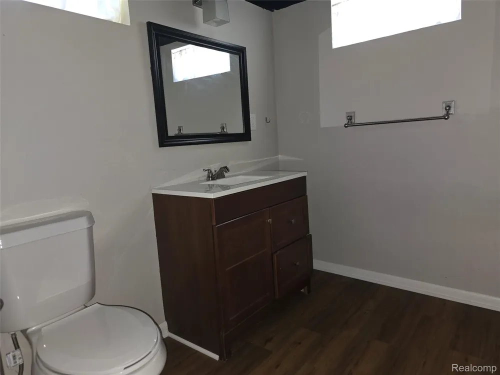 534 Ardmore Drive Ferndale City, MI 48220