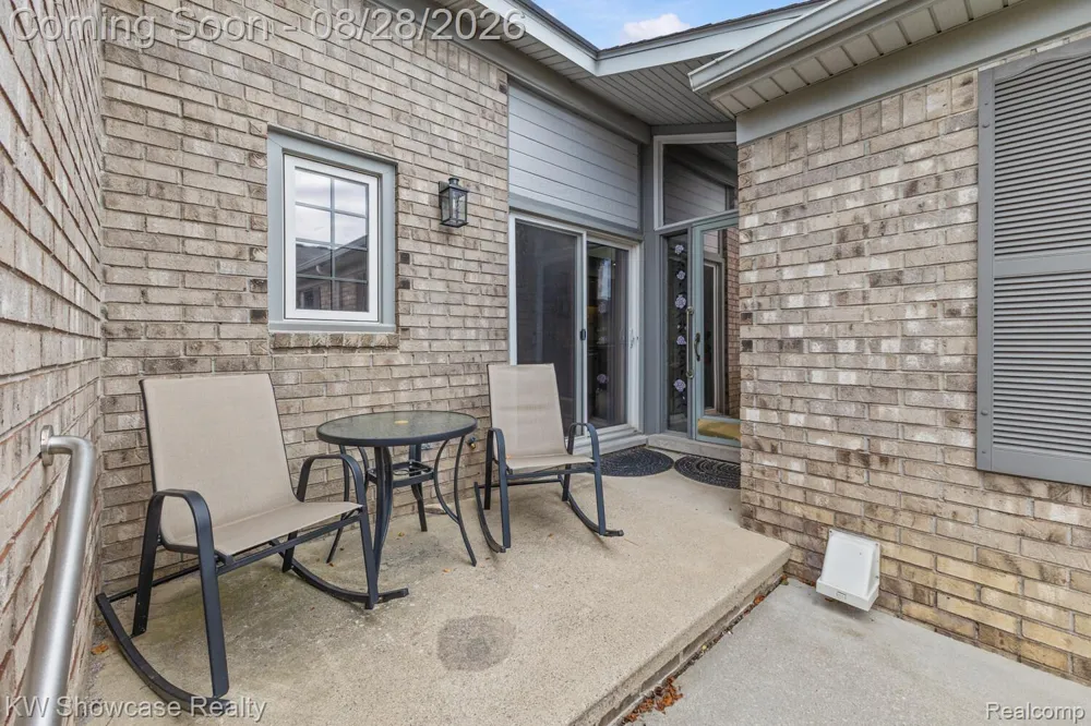 14465 Foy Creek Court Shelby Charter Township, MI 48315