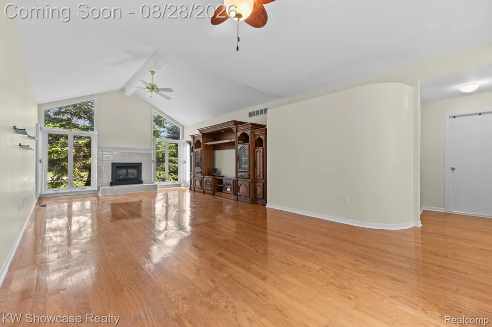 14465 Foy Creek Court Shelby Charter Township, MI 48315