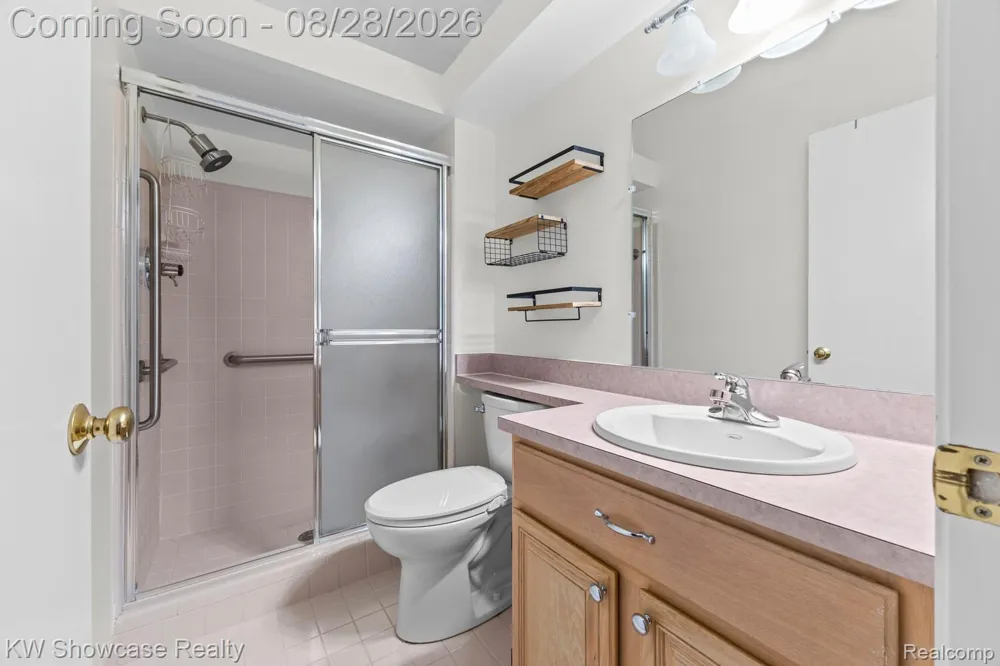 14465 Foy Creek Court Shelby Charter Township, MI 48315