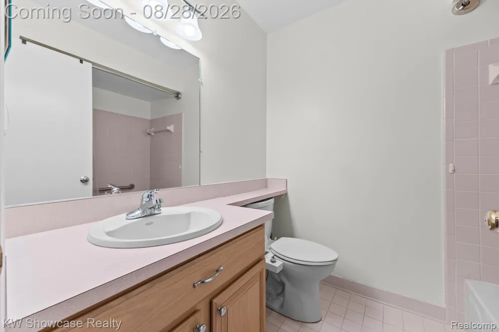 14465 Foy Creek Court Shelby Charter Township, MI 48315
