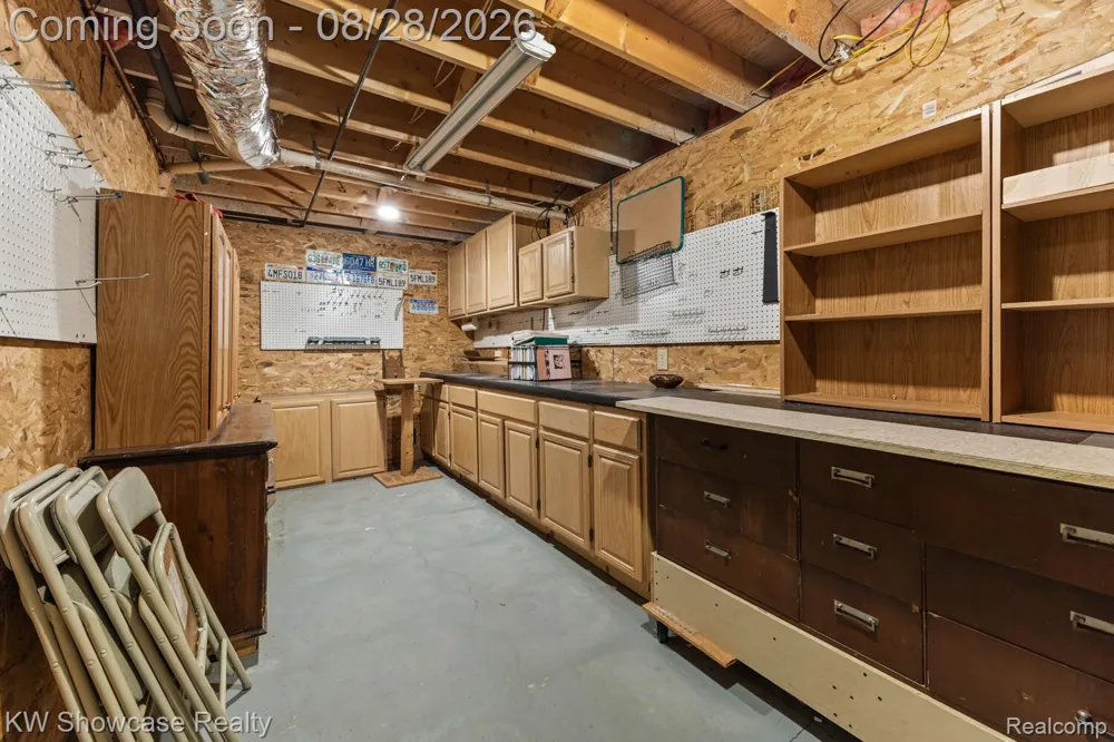 14465 Foy Creek Court Shelby Charter Township, MI 48315