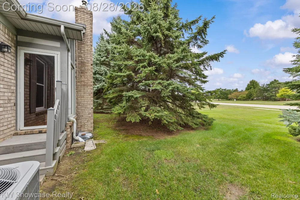 14465 Foy Creek Court Shelby Charter Township, MI 48315