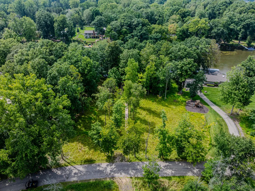 7373 Thornapple Dales Drive SE Caledonia Township, MI 49302