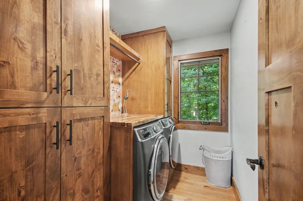 7373 Thornapple Dales Drive SE Caledonia Township, MI 49302