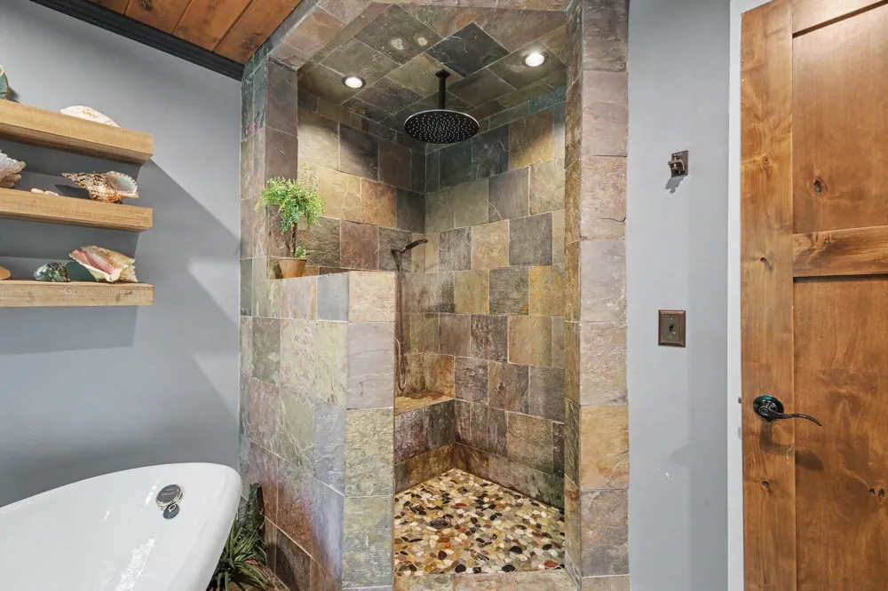 7373 Thornapple Dales Drive SE Caledonia Township, MI 49302