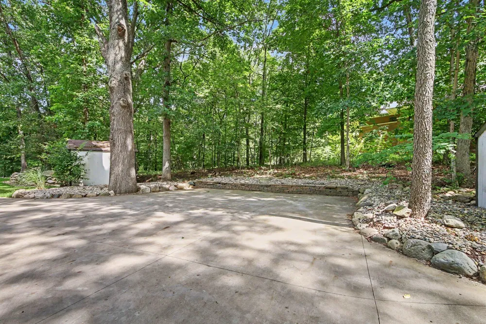 7373 Thornapple Dales Drive SE Caledonia Township, MI 49302