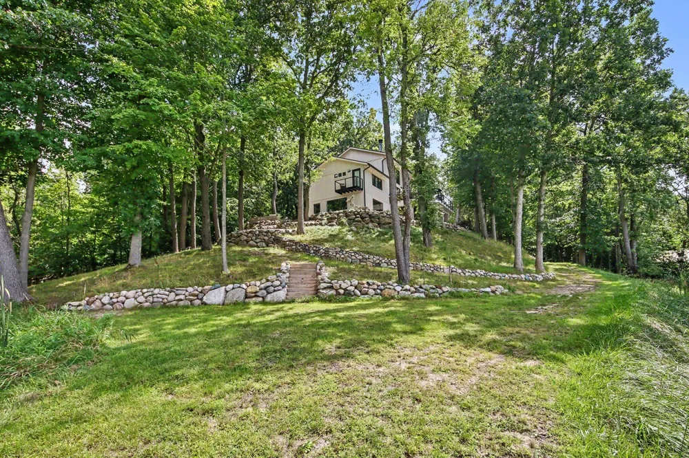 7373 Thornapple Dales Drive SE Caledonia Township, MI 49302
