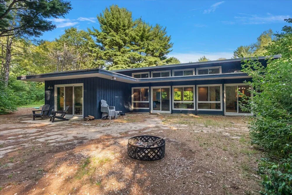 18830 77th Street South Haven Charter Township, MI 49090