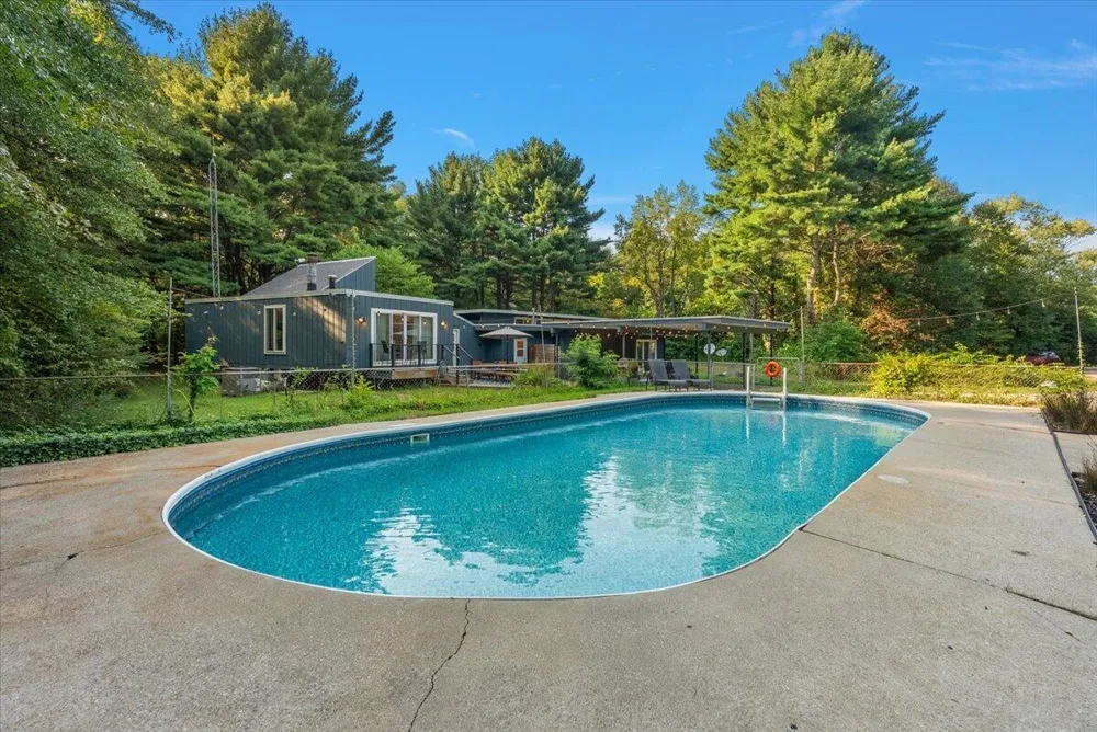 18830 77th Street South Haven Charter Township, MI 49090