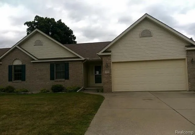 3149 Rotterdam Drive #69 Vienna Charter Township, MI 48420