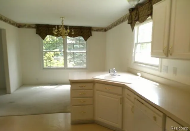 3149 Rotterdam Drive #69 Vienna Charter Township, MI 48420