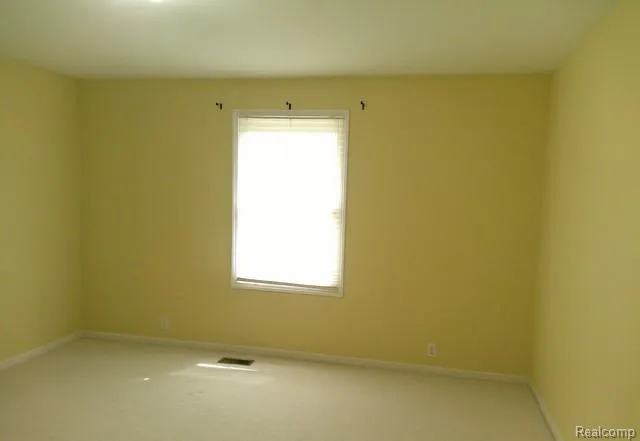 3149 Rotterdam Drive #69 Vienna Charter Township, MI 48420