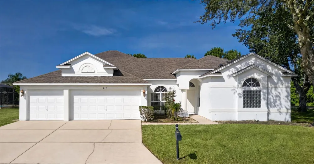 219 BLUE HERON COURT Davenport, FL 33837