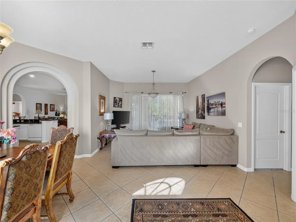 219 BLUE HERON COURT Davenport, FL 33837