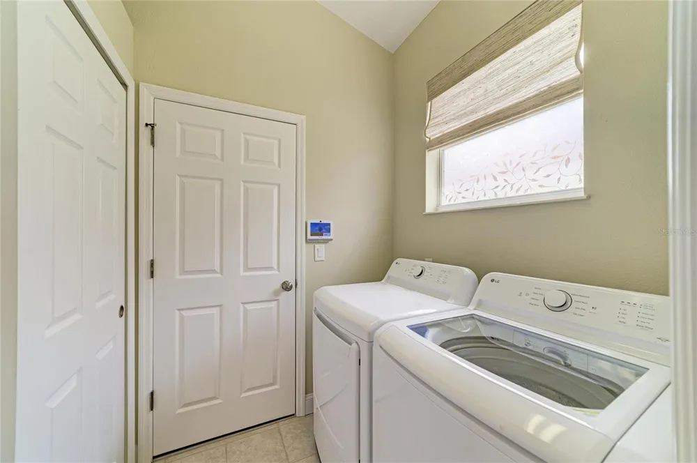 6690 TAILFEATHER WAY Bradenton, FL 34203