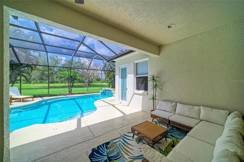 6690 TAILFEATHER WAY Bradenton, FL 34203