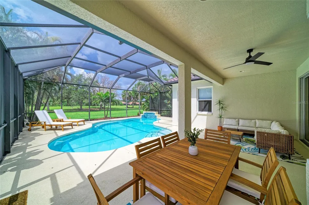6690 TAILFEATHER WAY Bradenton, FL 34203