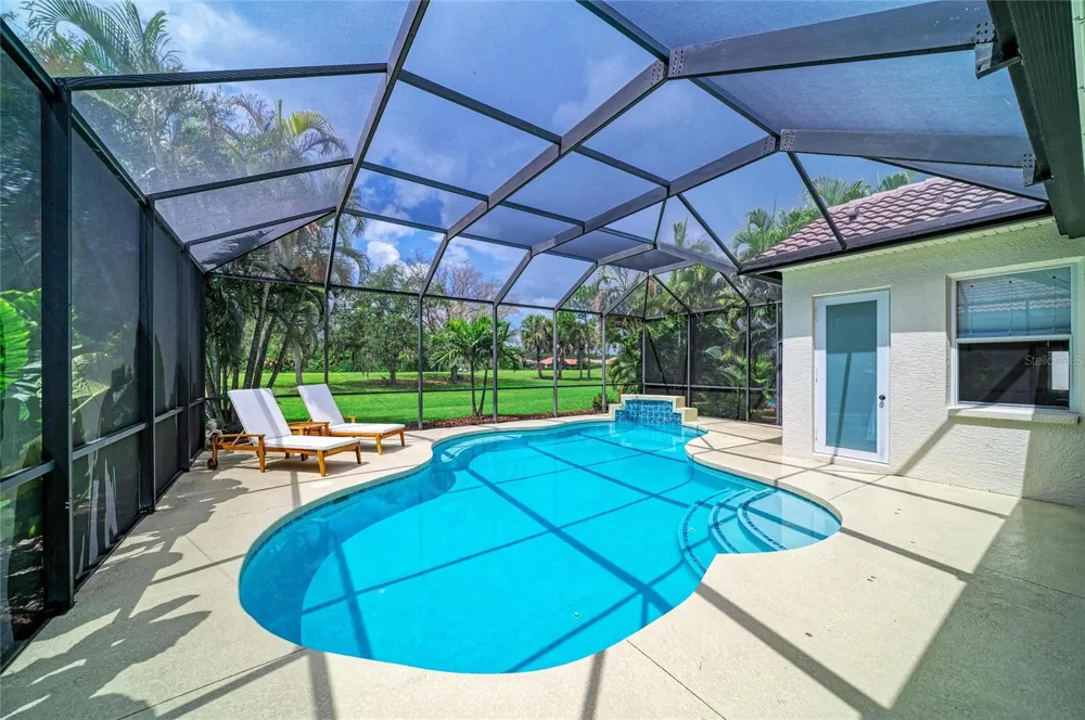 6690 TAILFEATHER WAY Bradenton, FL 34203