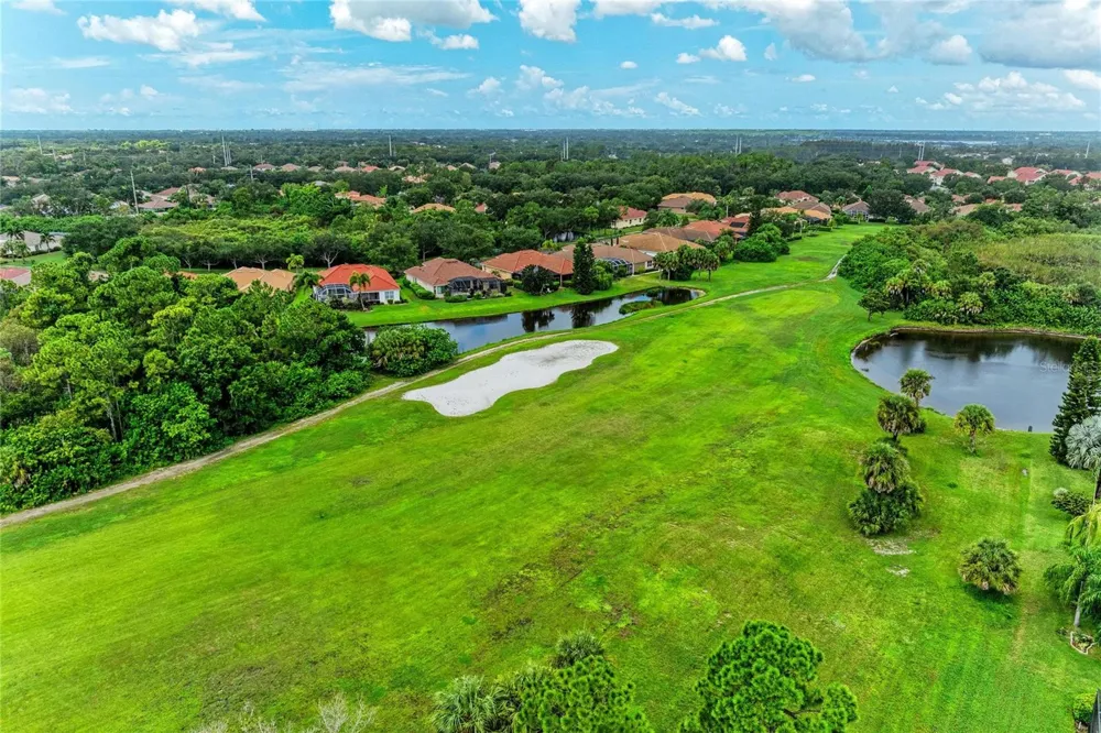 6690 TAILFEATHER WAY Bradenton, FL 34203