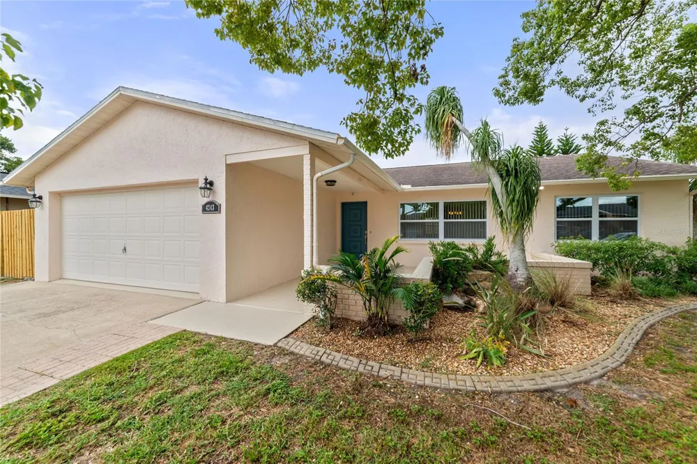 4243 CHIPMUNK DRIVE New Port Richey, FL 34653