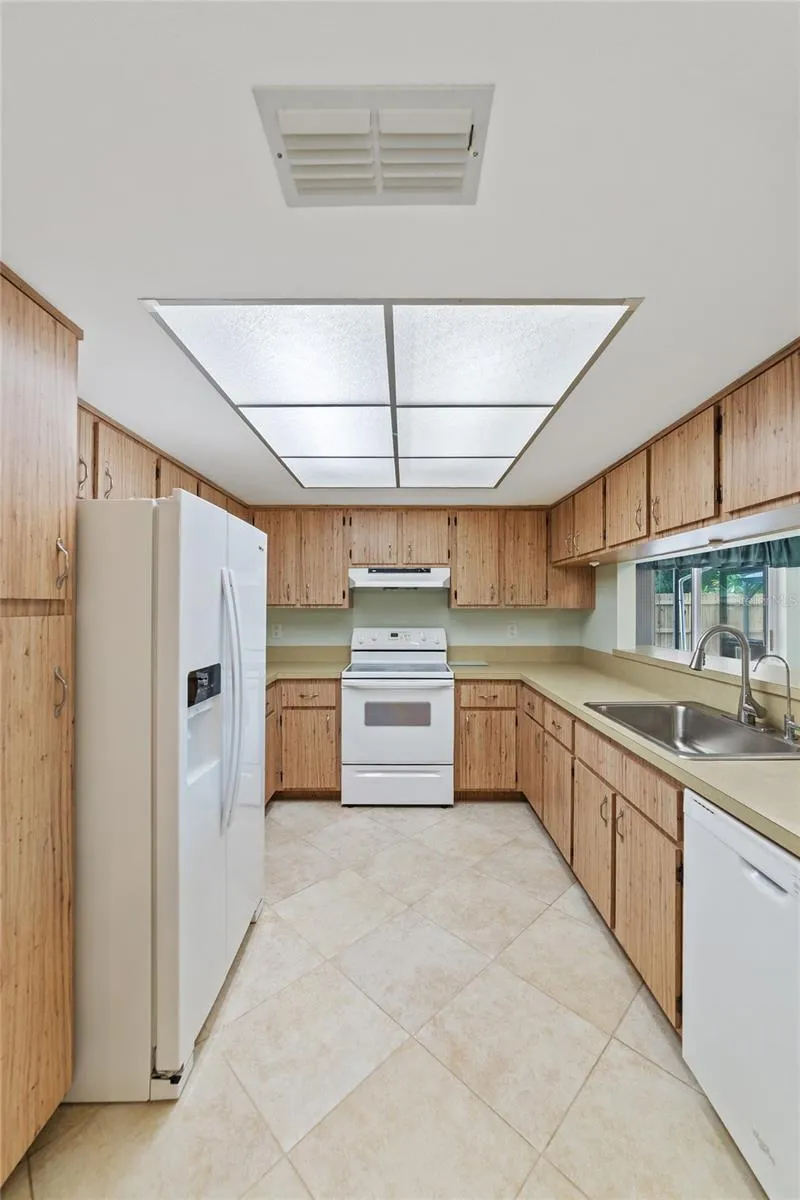 4243 CHIPMUNK DRIVE New Port Richey, FL 34653