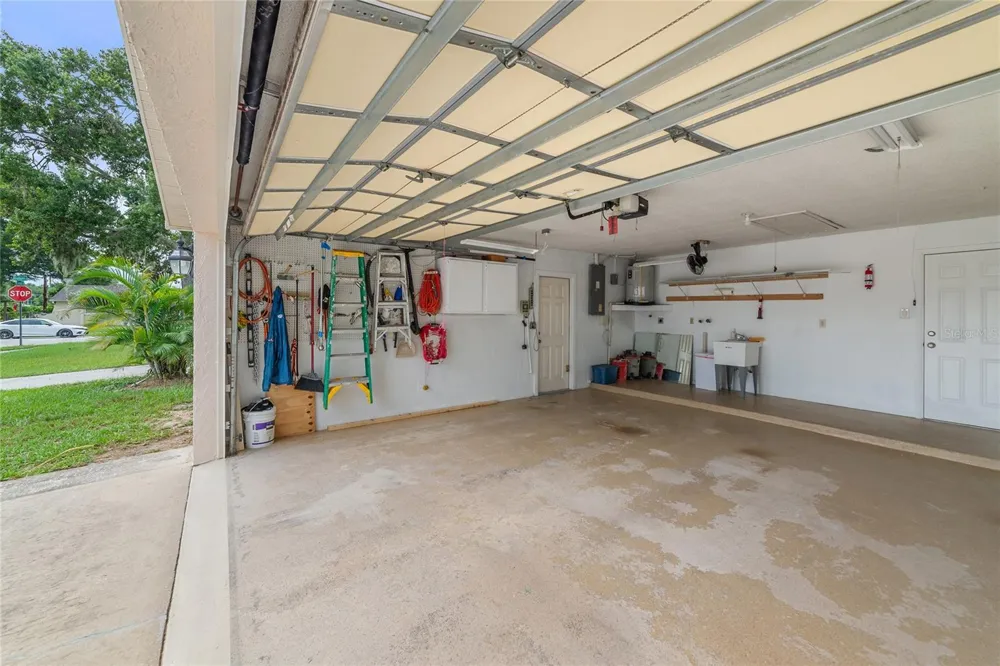 4243 CHIPMUNK DRIVE New Port Richey, FL 34653