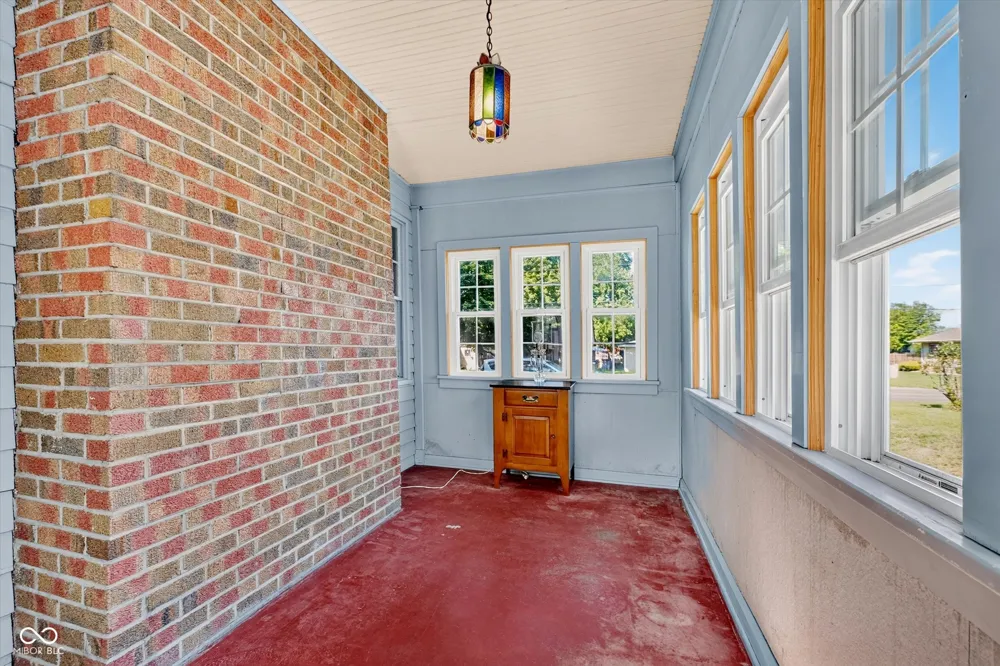 3912 Main Street Anderson, IN 46013