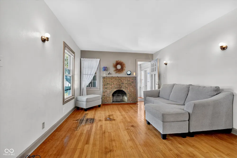 3912 Main Street Anderson, IN 46013