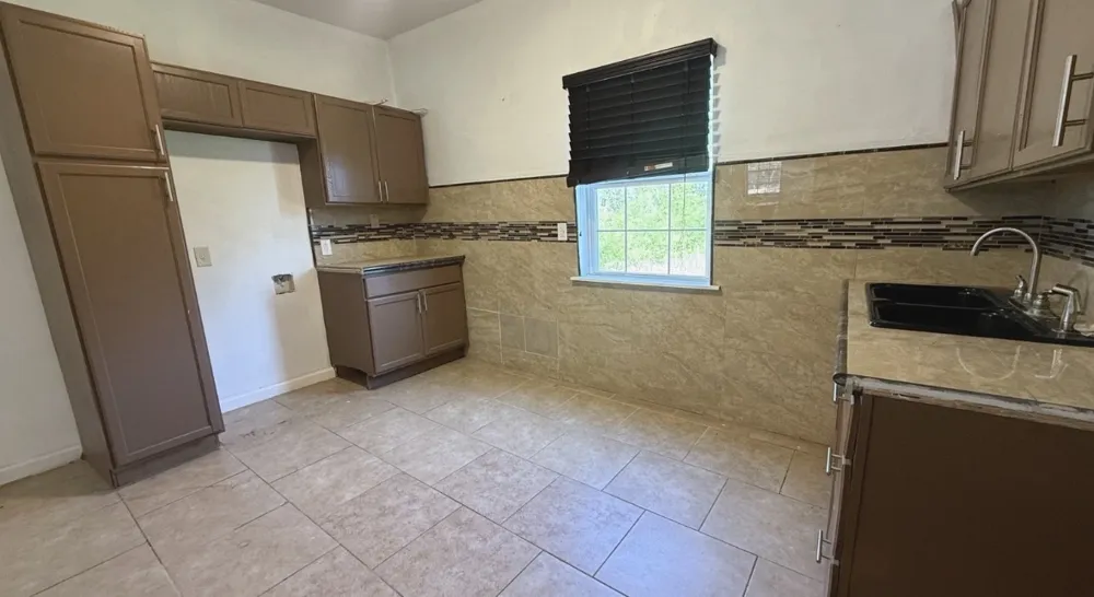 510 E Pine Street Seguin, TX 78155