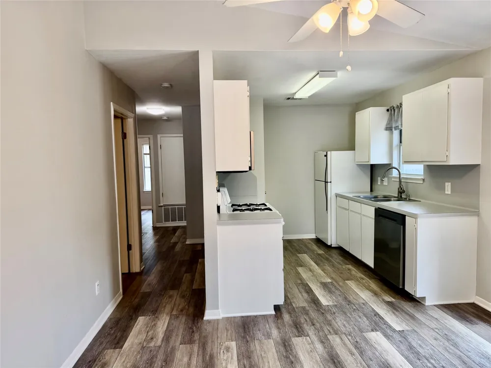 8112 Willet Trail Trail #B Austin, TX 78745