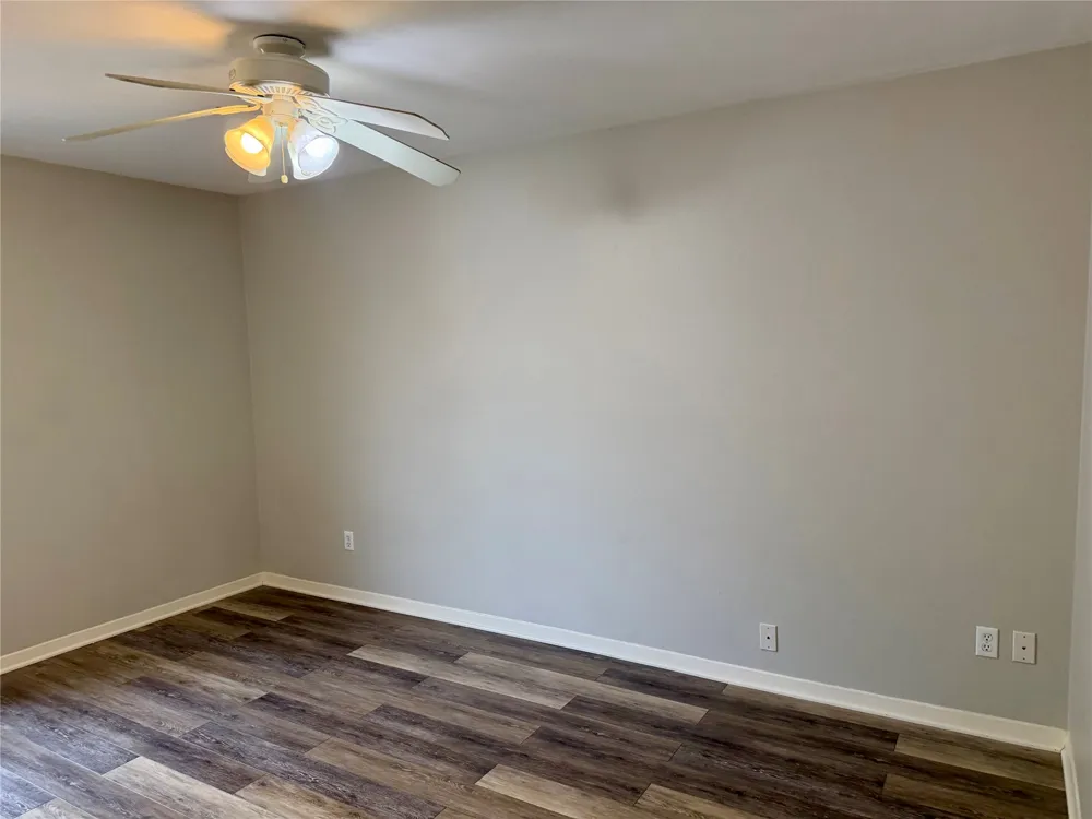 8112 Willet Trail Trail #B Austin, TX 78745