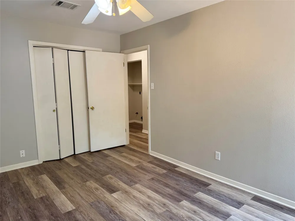 8112 Willet Trail Trail #B Austin, TX 78745